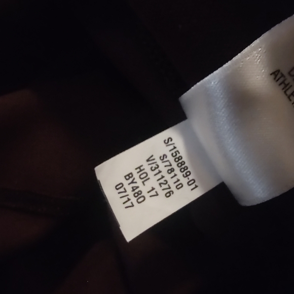 Athleta Slash Stealth 7/8 Tight Mesh Panels Leggings Burgundy Pockets Fitted S - Picture 15 of 16